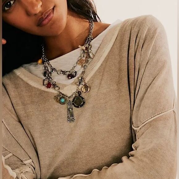Last One! NWT Free People Maxamillion Multi Charm World Traveler Necklace - Picture 5 of 6
